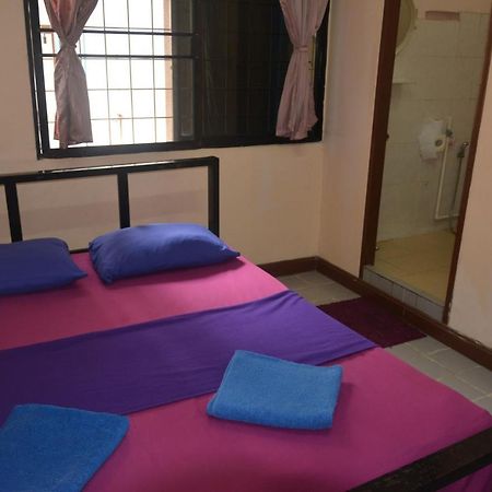 Yaya Guesthouse バンコク都 エクステリア 写真