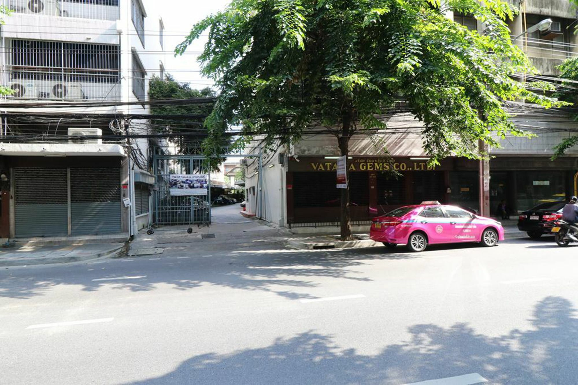Yaya Guesthouse バンコク都 エクステリア 写真