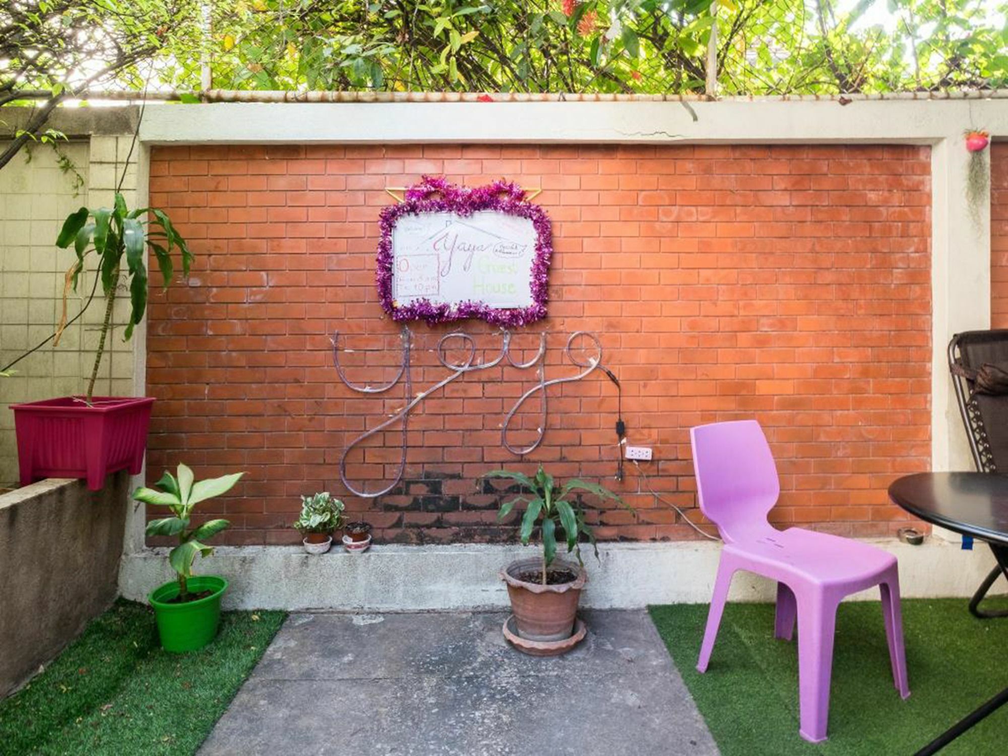Yaya Guesthouse バンコク都 エクステリア 写真